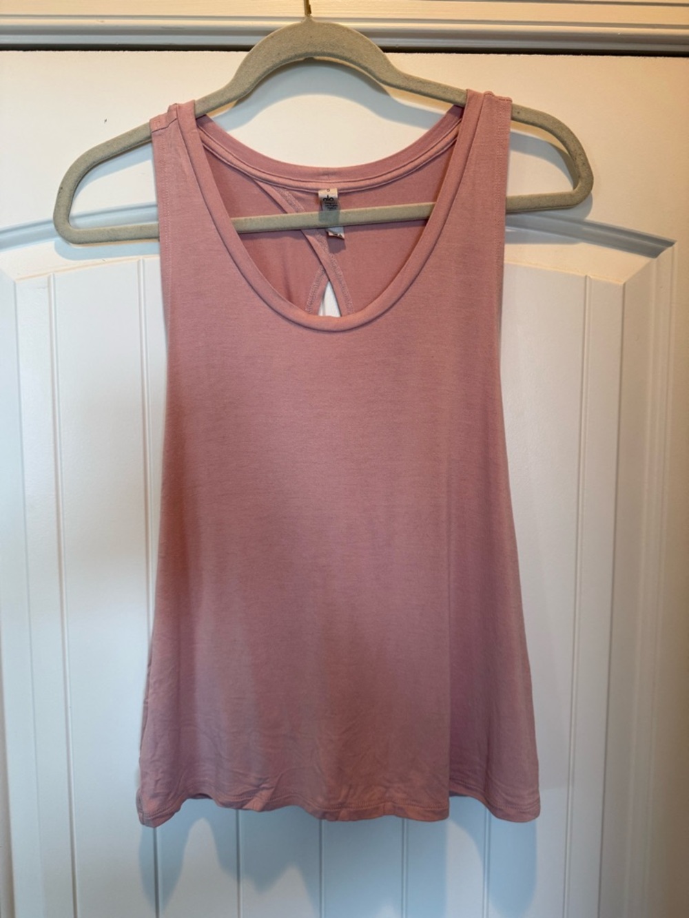 ALO yoga tank top